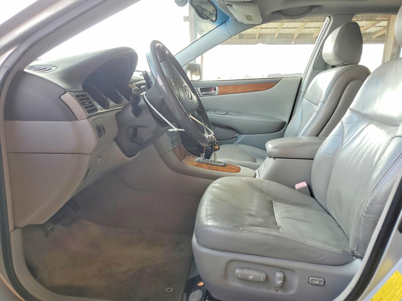 2005 LEXUS ES 330 photo 13