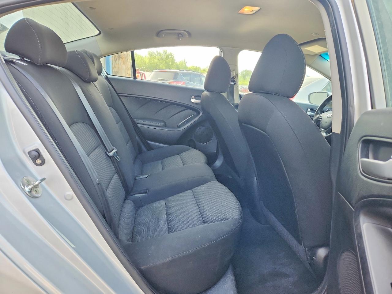 2018 KIA FORTE LX photo 19