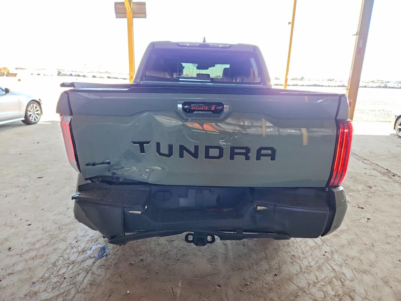 2024 TOYOTA TUNDRA LIMITED photo 11