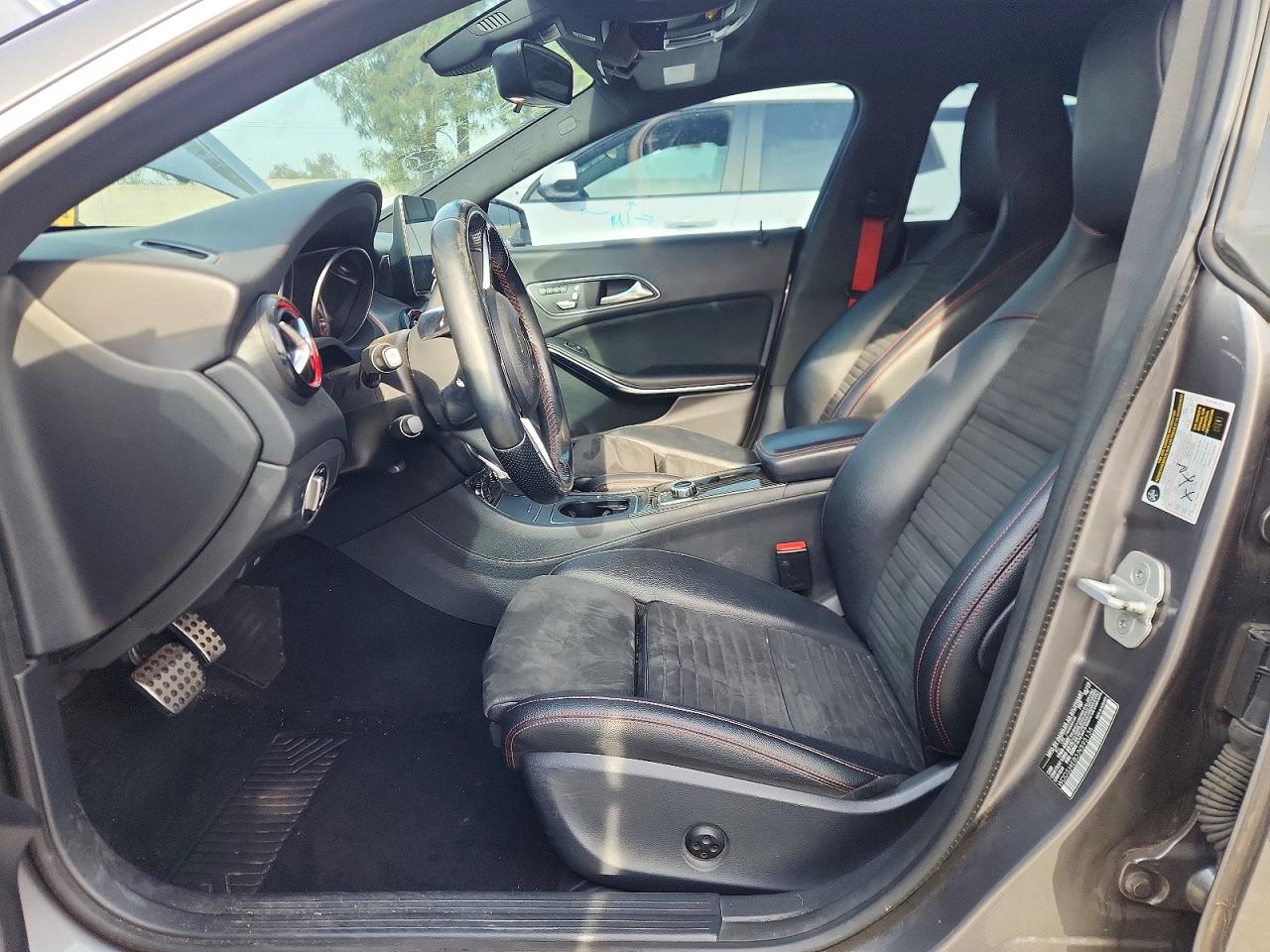 2018 MERCEDES-BENZ CLA 250 photo 13