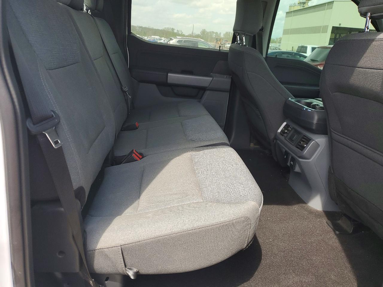 2024 FORD F150 XLT photo 19