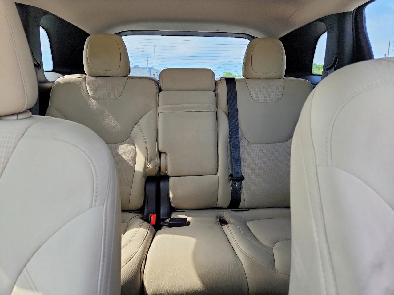 2015 JEEP CHEROKEE LATITUDE photo 28