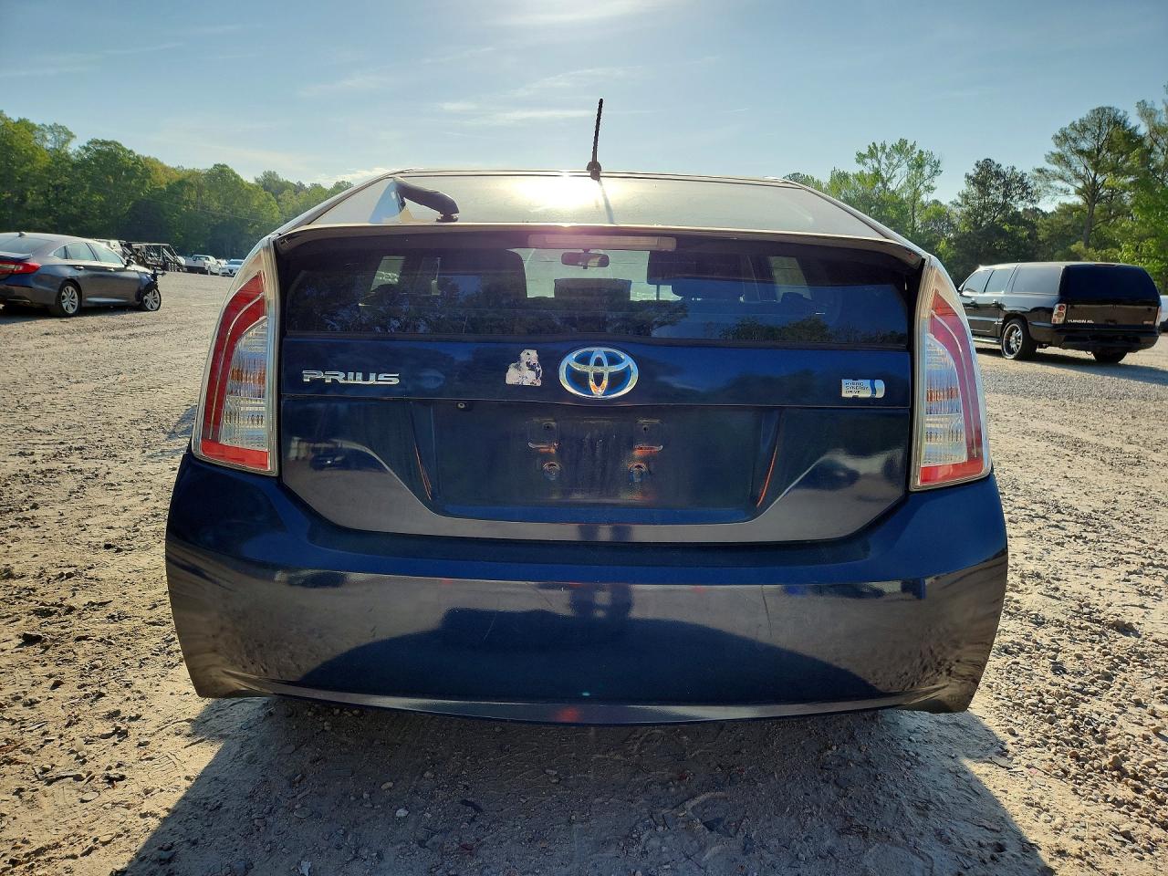 2015 TOYOTA PRIUS TWO photo 11