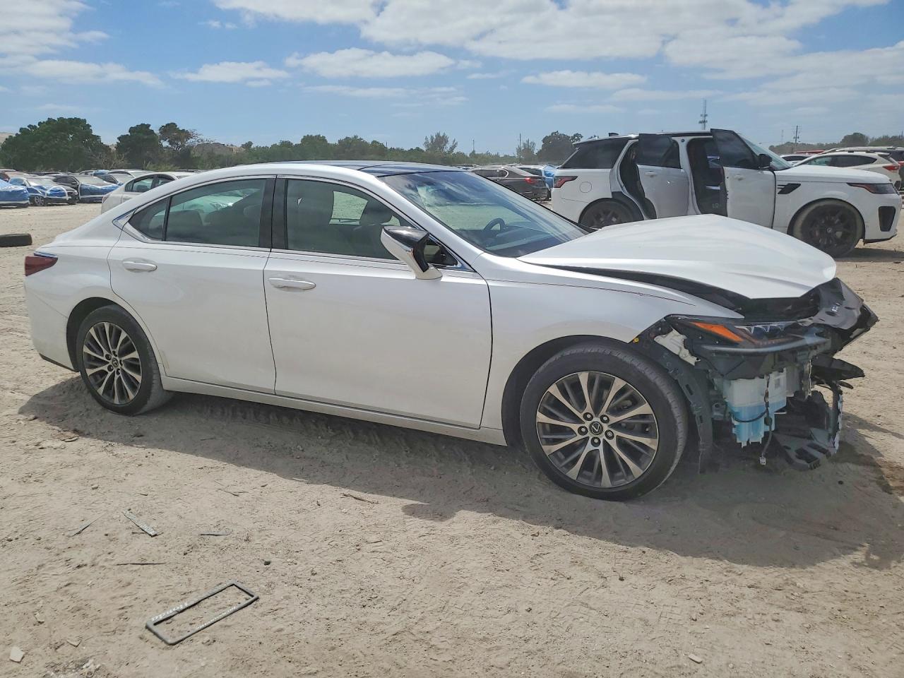 2019 LEXUS ES 350 photo 7