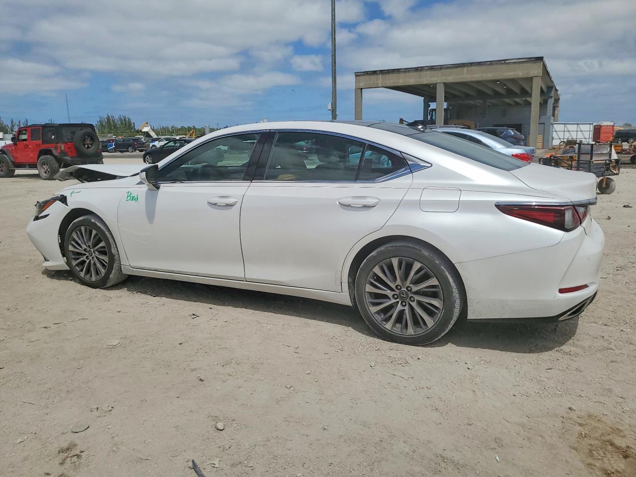 2019 LEXUS ES 350 photo 3