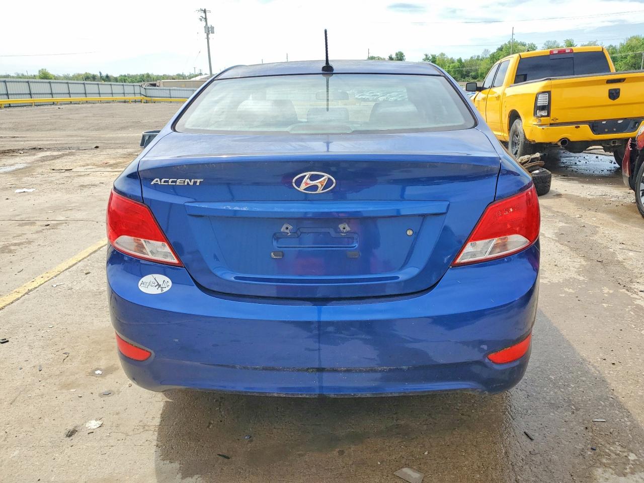 2017 HYUNDAI ACCENT SE photo 11