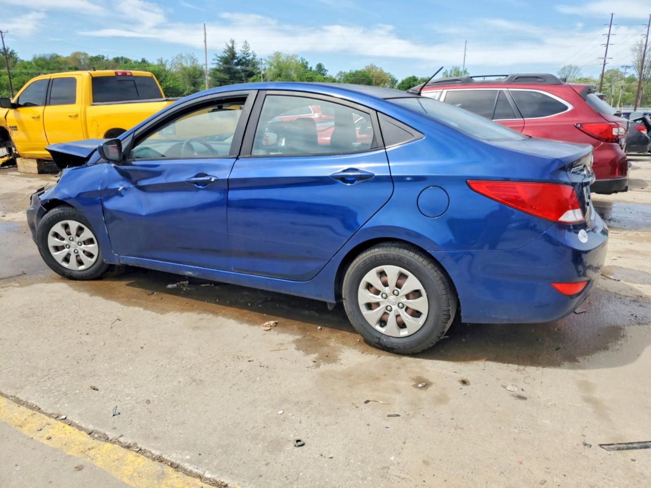 2017 HYUNDAI ACCENT SE photo 3