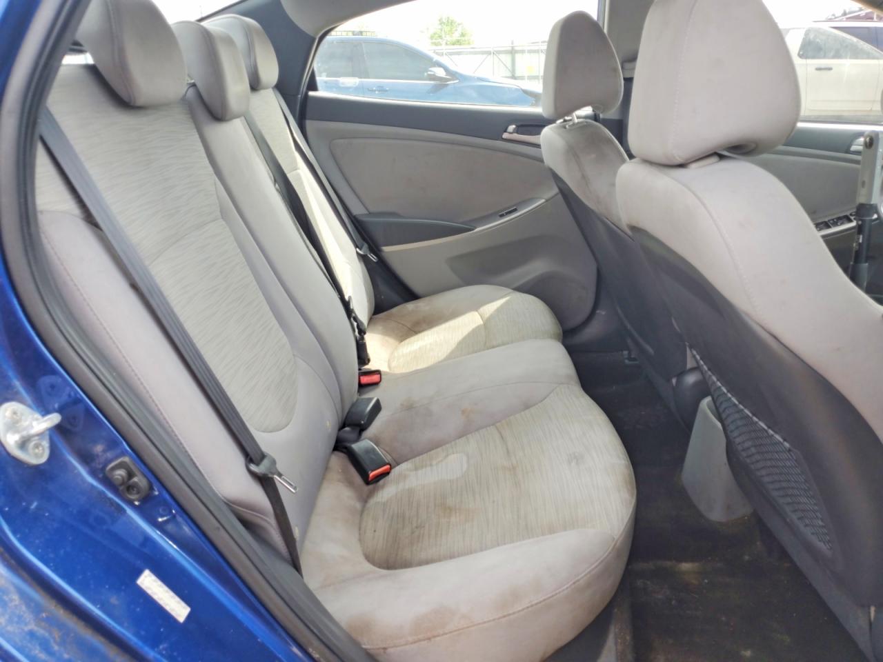 2017 HYUNDAI ACCENT SE photo 19