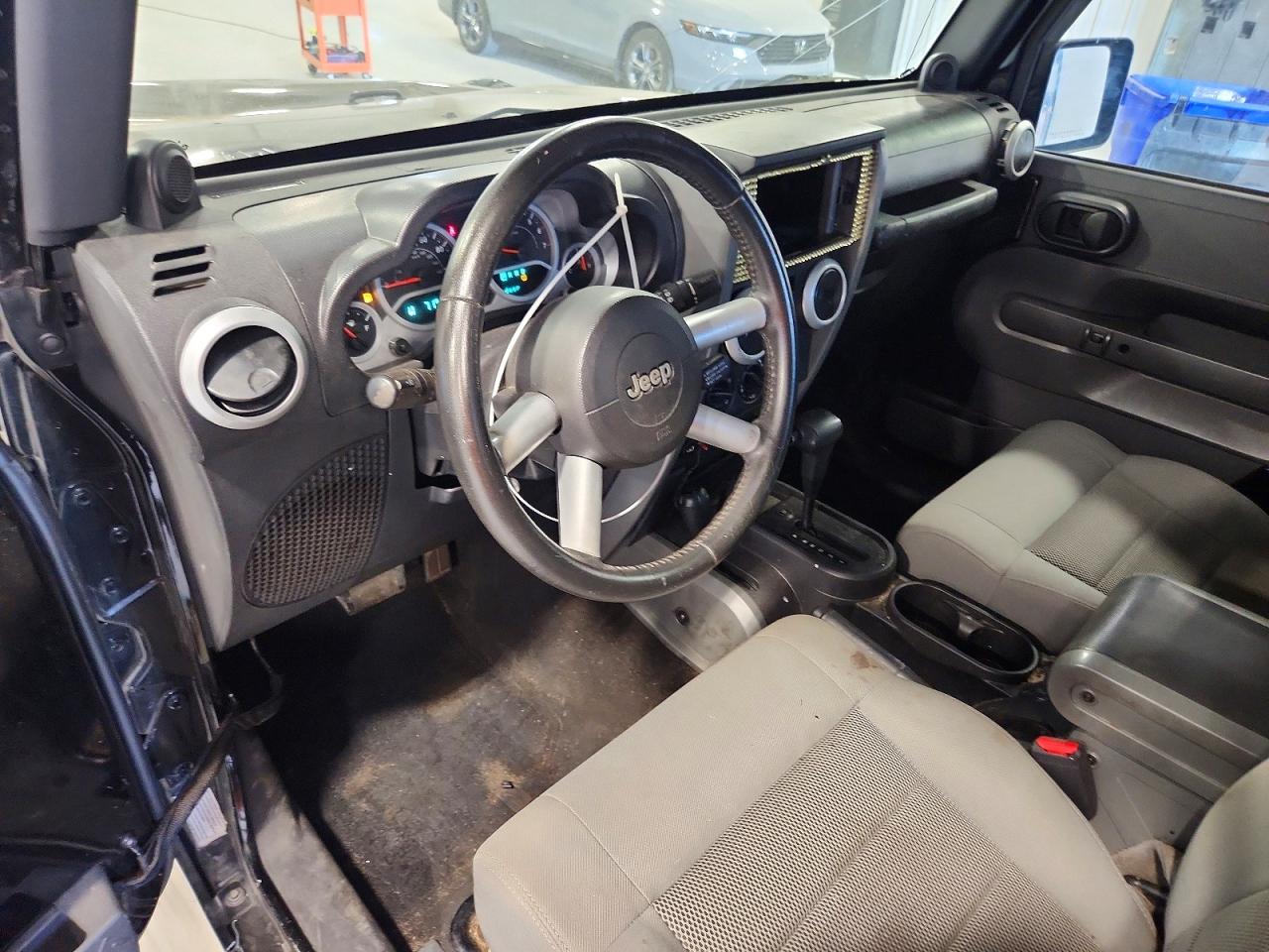 2009 JEEP WRANGLER SAHARA photo 22