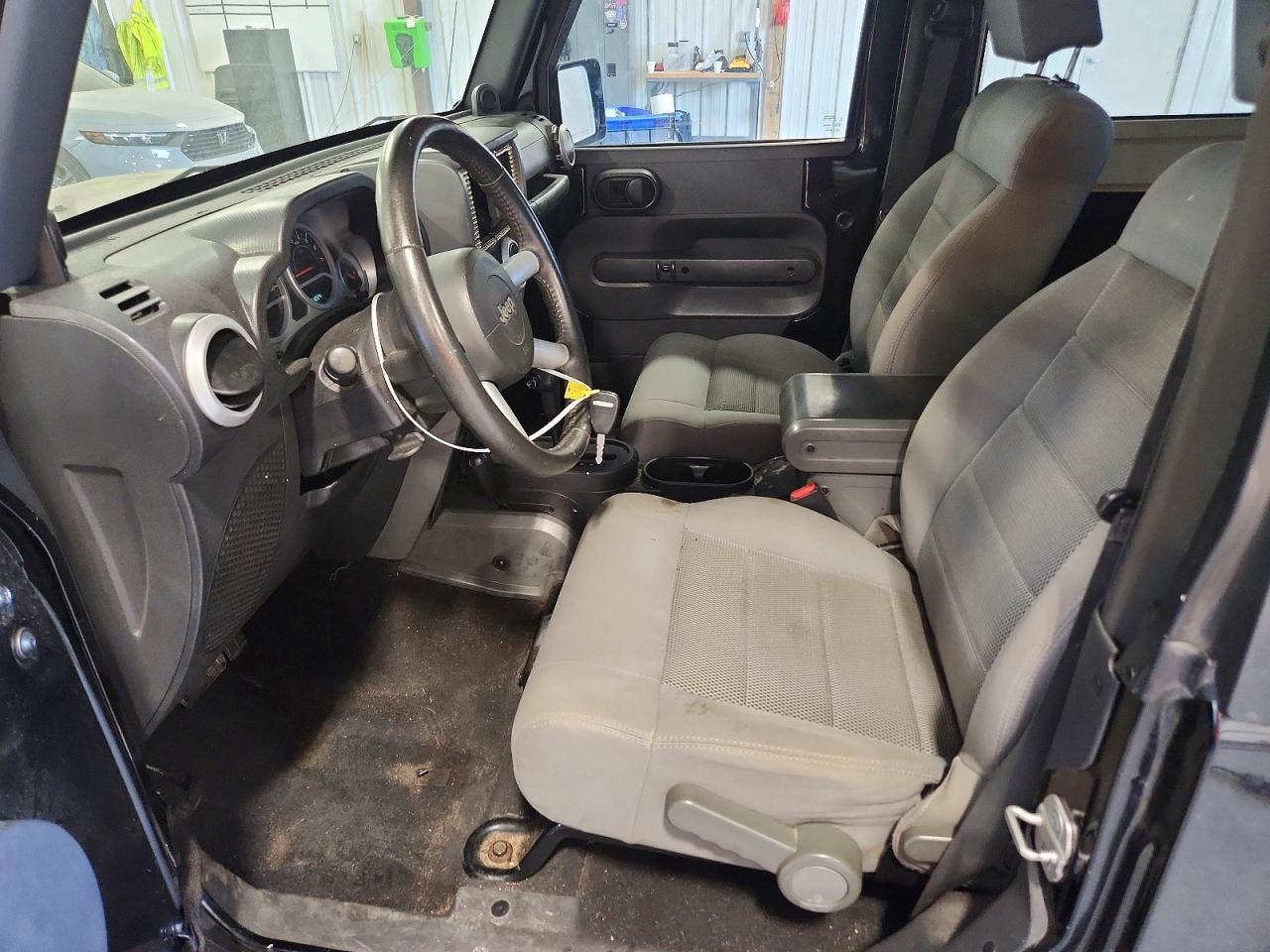 2009 JEEP WRANGLER SAHARA photo 19