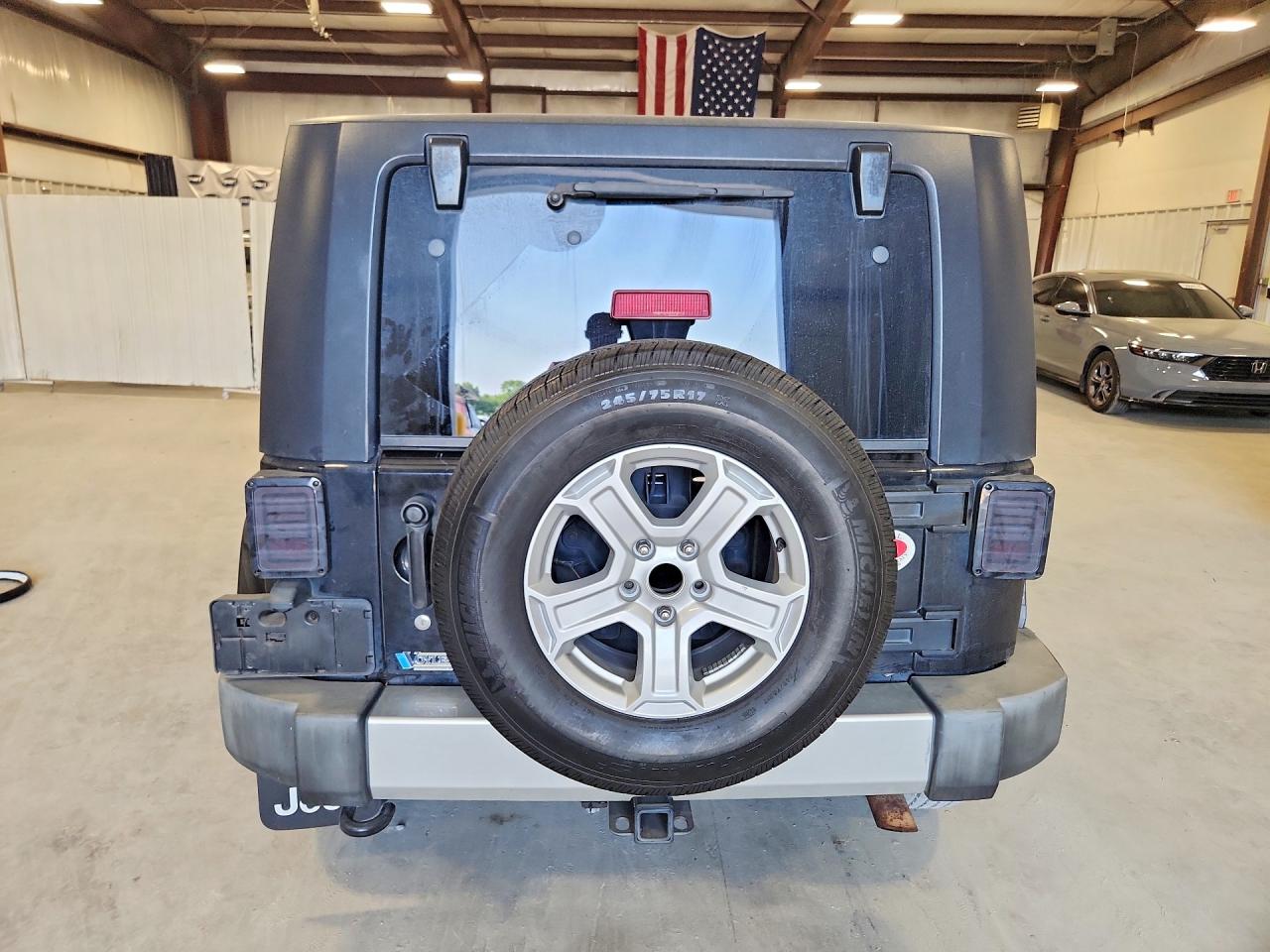 2009 JEEP WRANGLER SAHARA photo 16