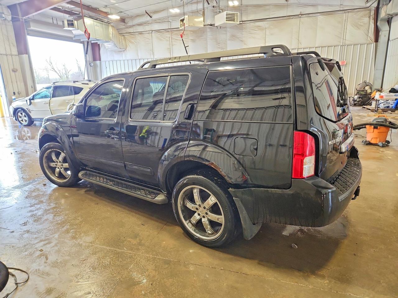 2008 NISSAN PATHFINDER S photo 3