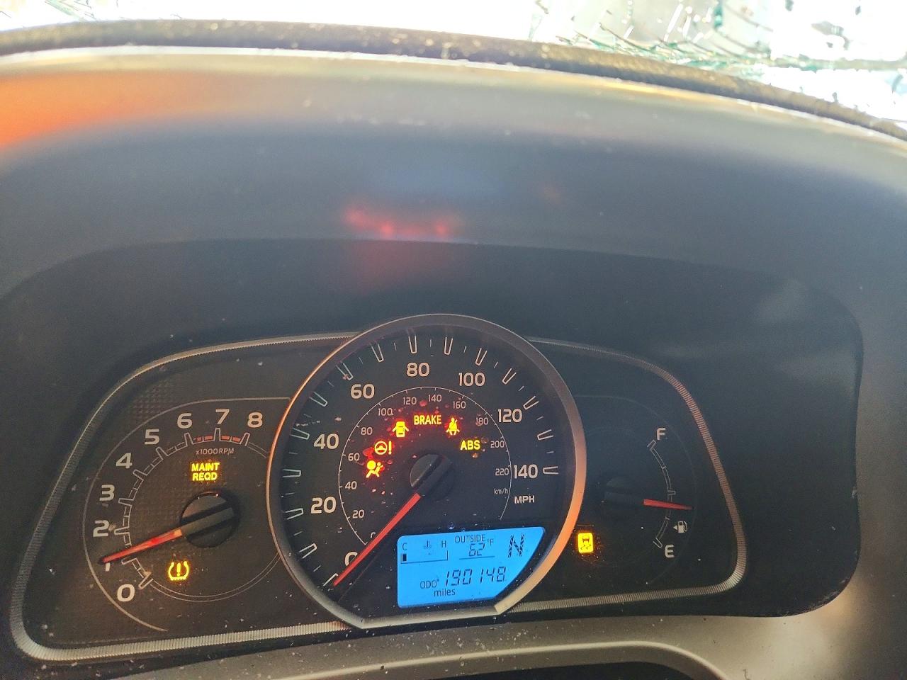 2014 TOYOTA RAV4 XLE photo 17