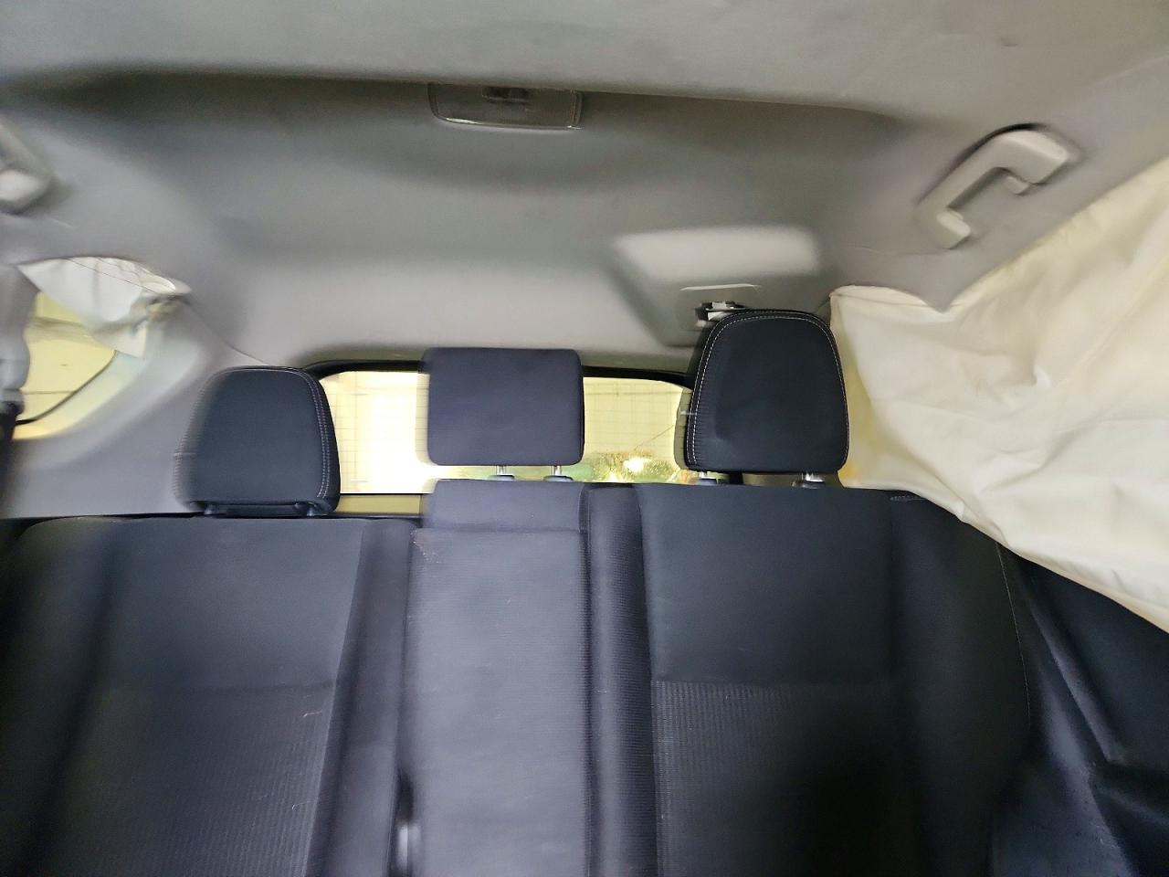 2014 TOYOTA RAV4 XLE photo 19