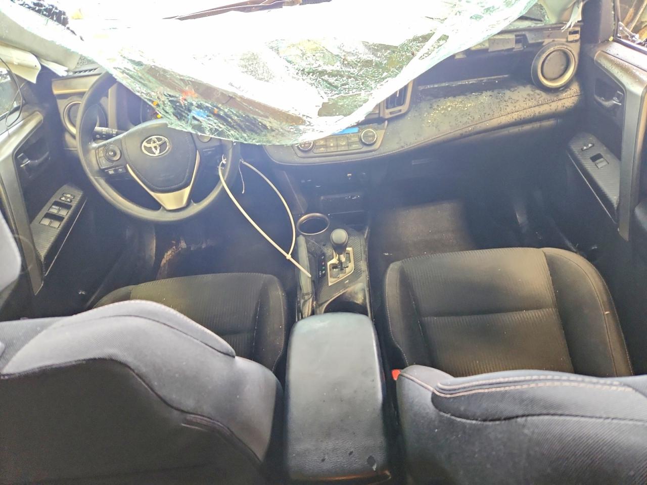 2014 TOYOTA RAV4 XLE photo 15