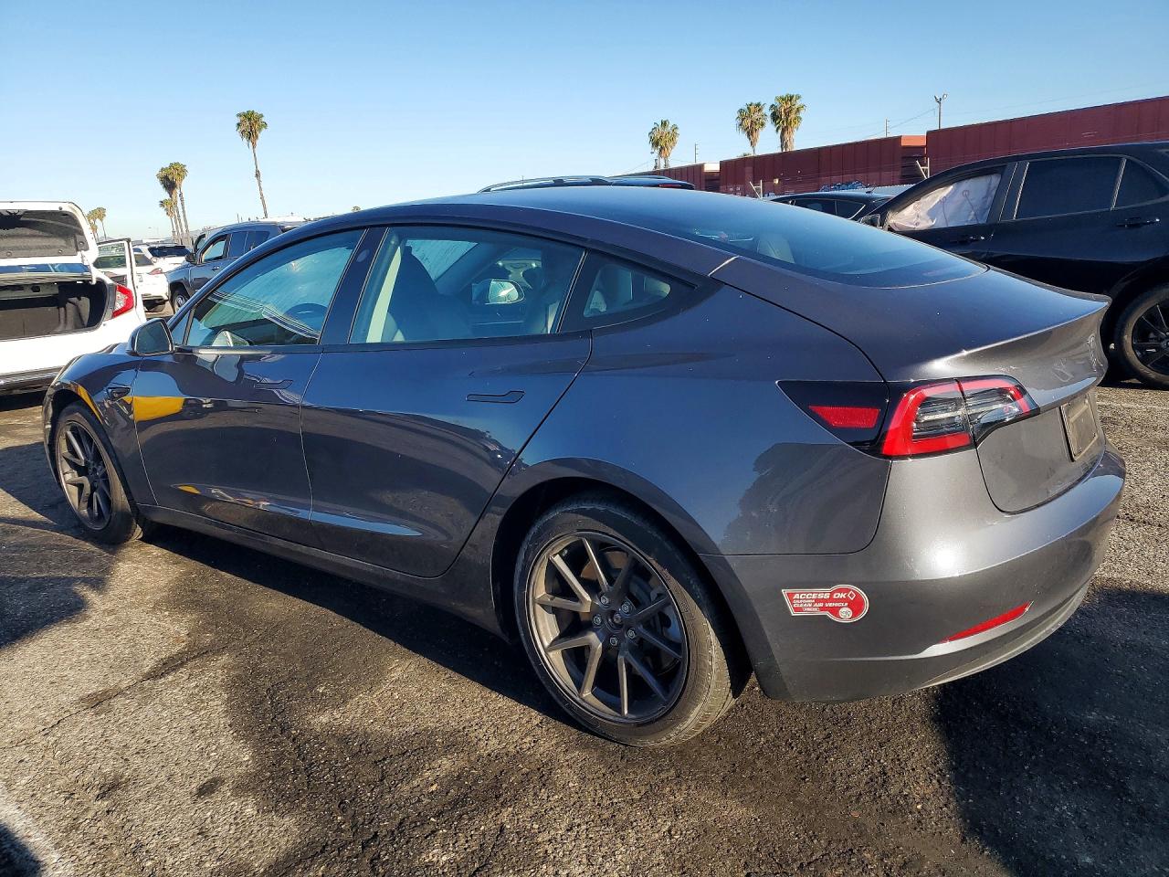 2023 TESLA MODEL 3 photo 3