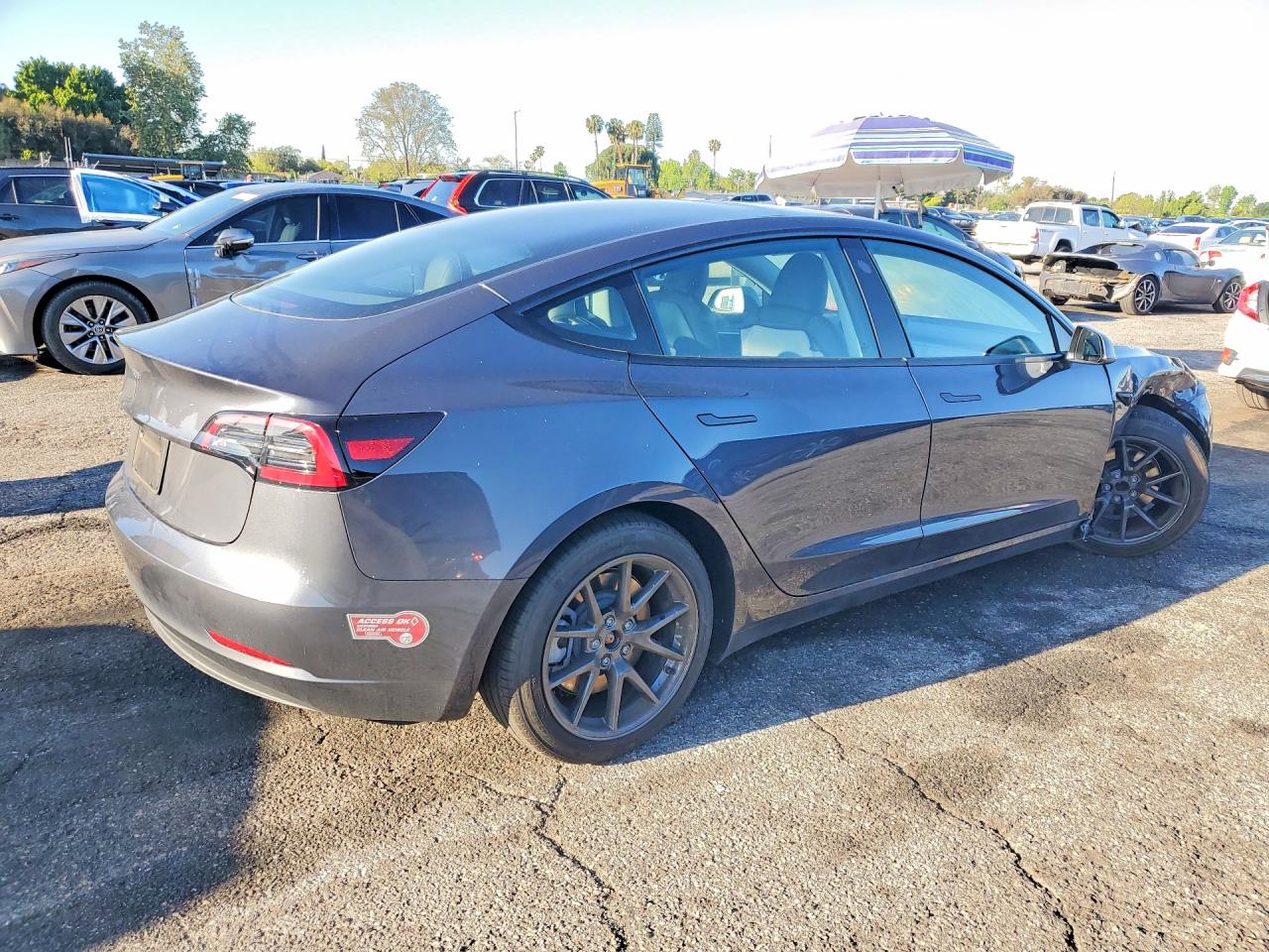 2023 TESLA MODEL 3 photo 5