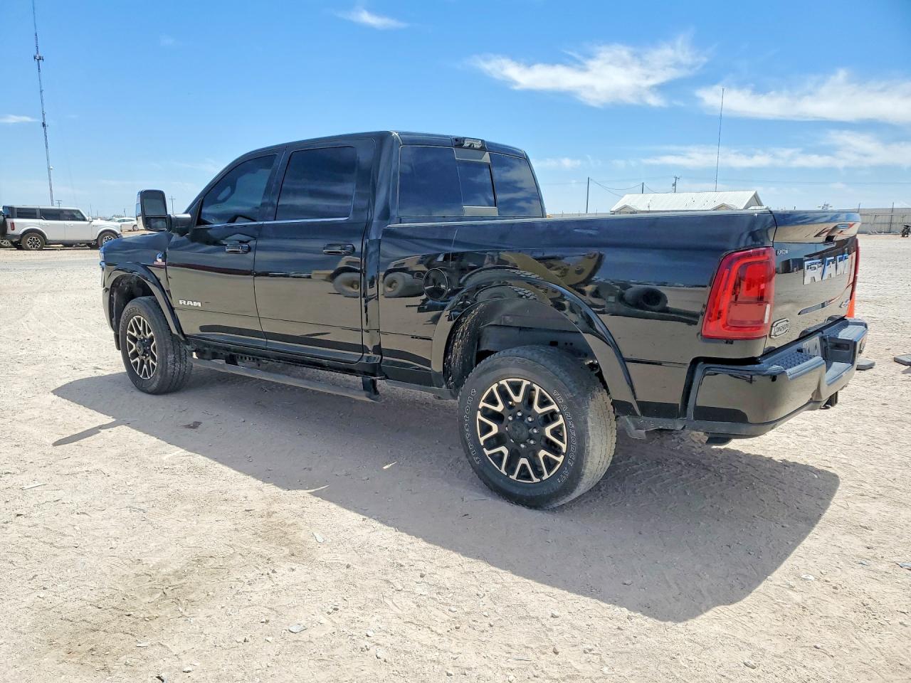2025 RAM 2500 LIMITED photo 2