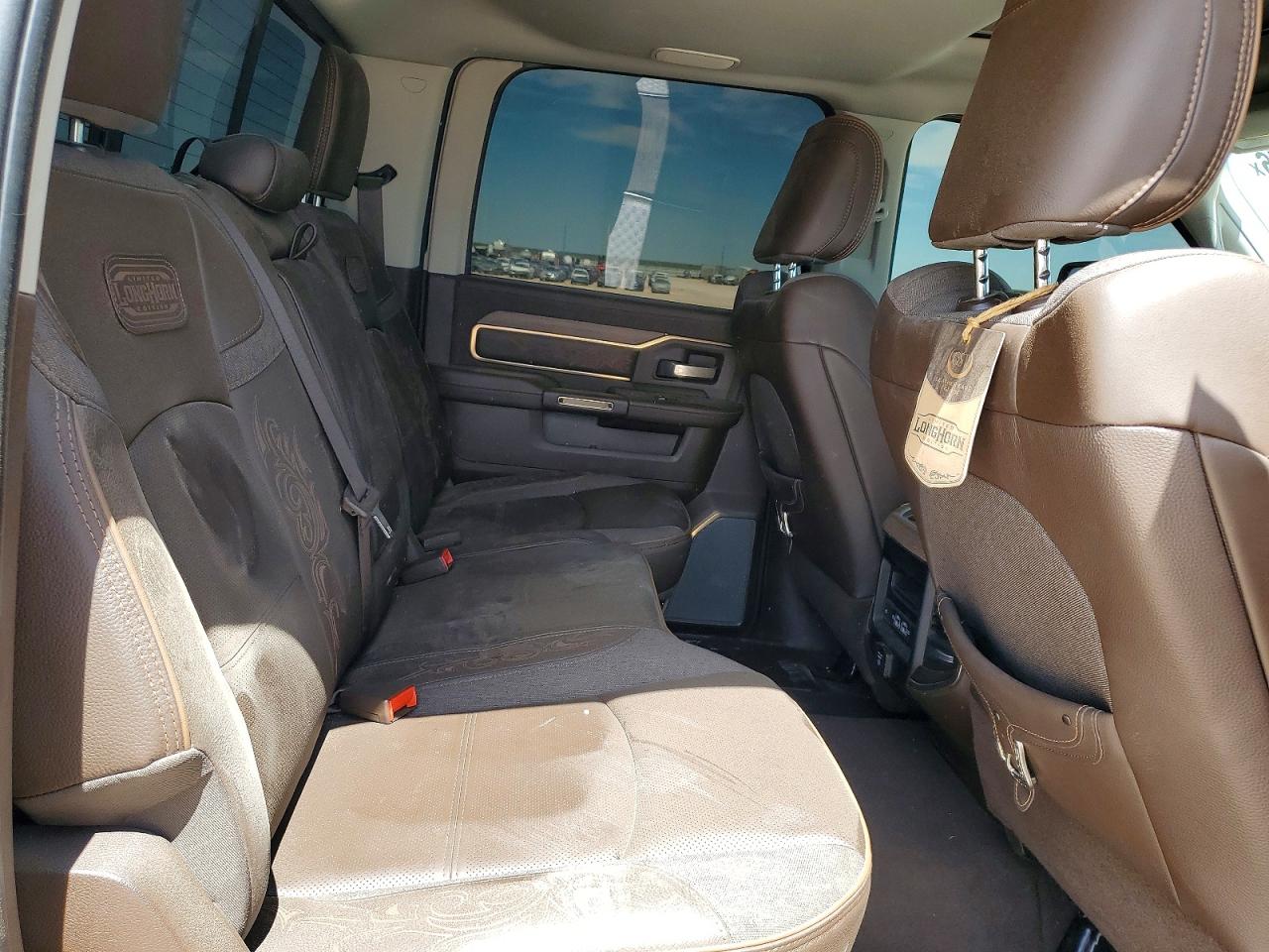 2025 RAM 2500 LIMITED photo 10