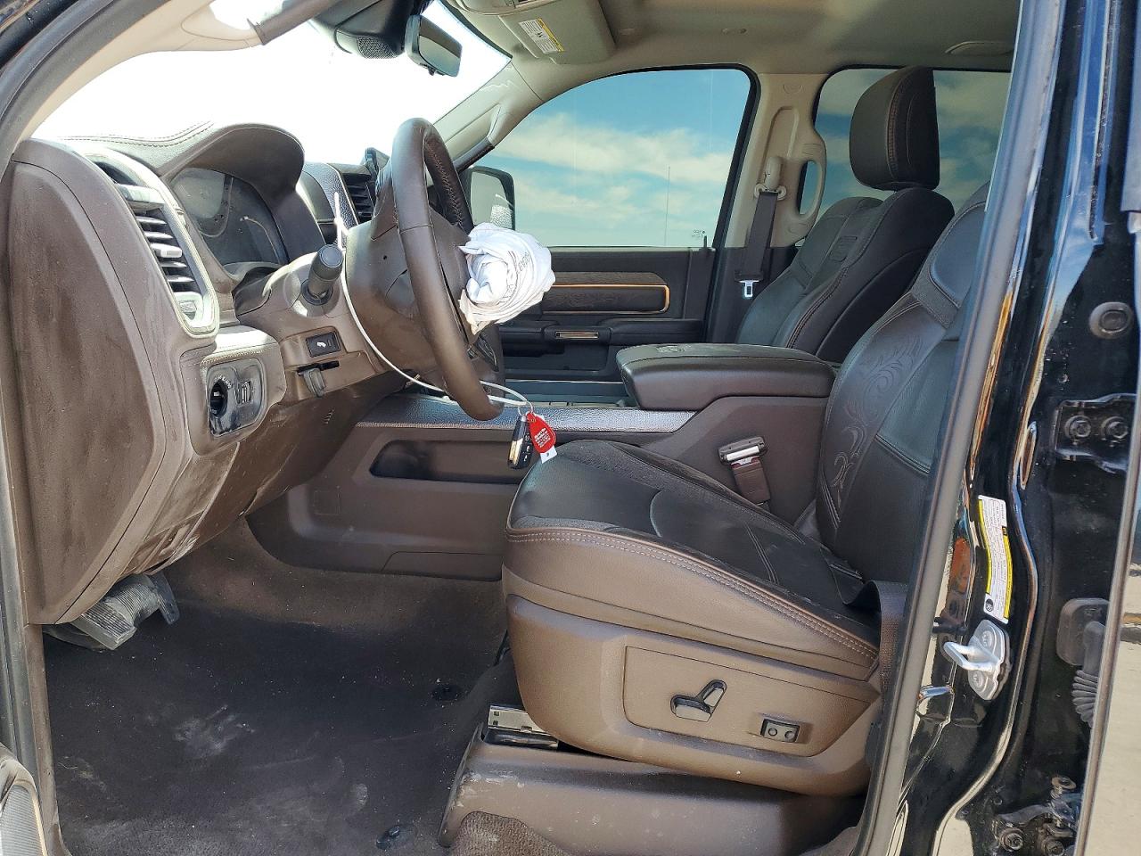 2025 RAM 2500 LIMITED photo 7