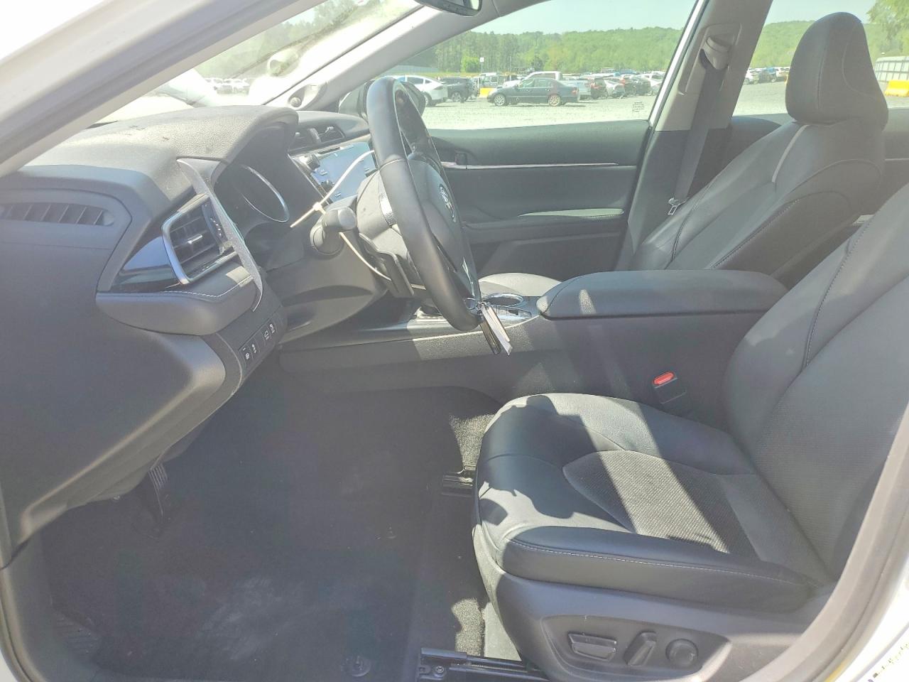 2020 TOYOTA CAMRY photo 13