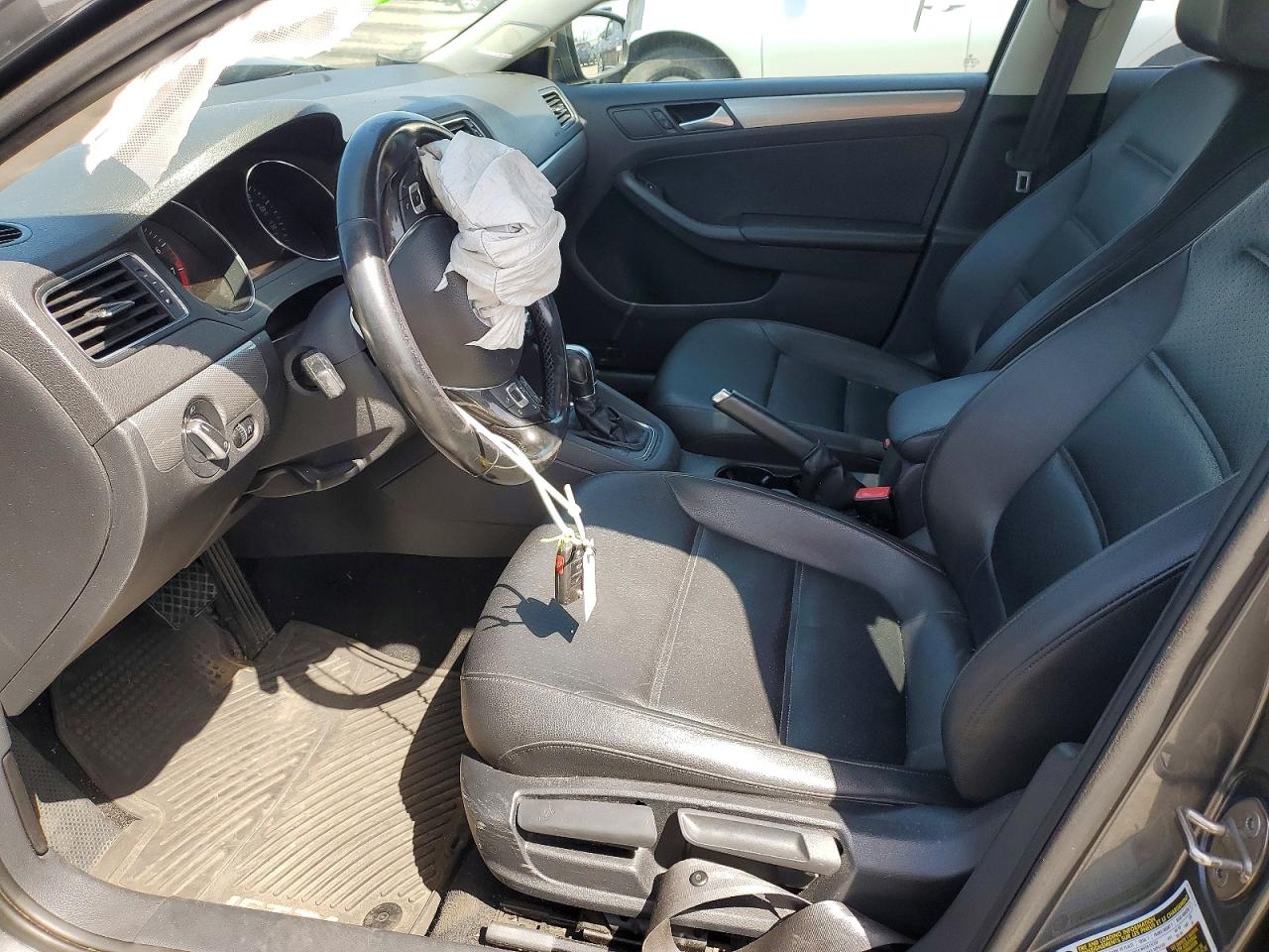 2015 VOLKSWAGEN JETTA SE photo 7