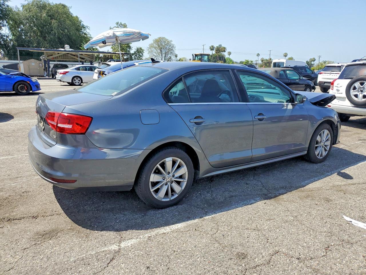 2015 VOLKSWAGEN JETTA SE photo 3