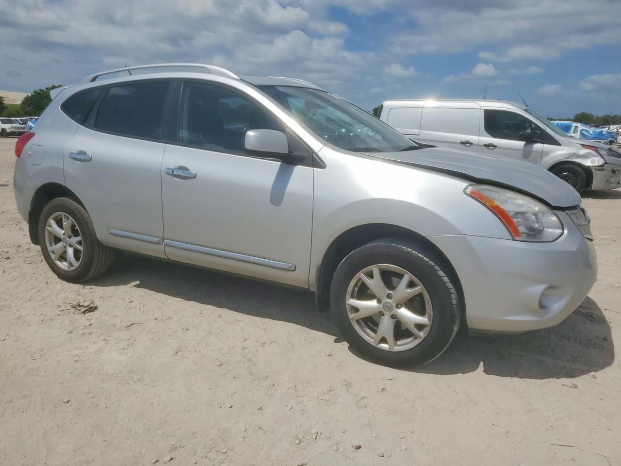 2011 NISSAN ROGUE S photo 10