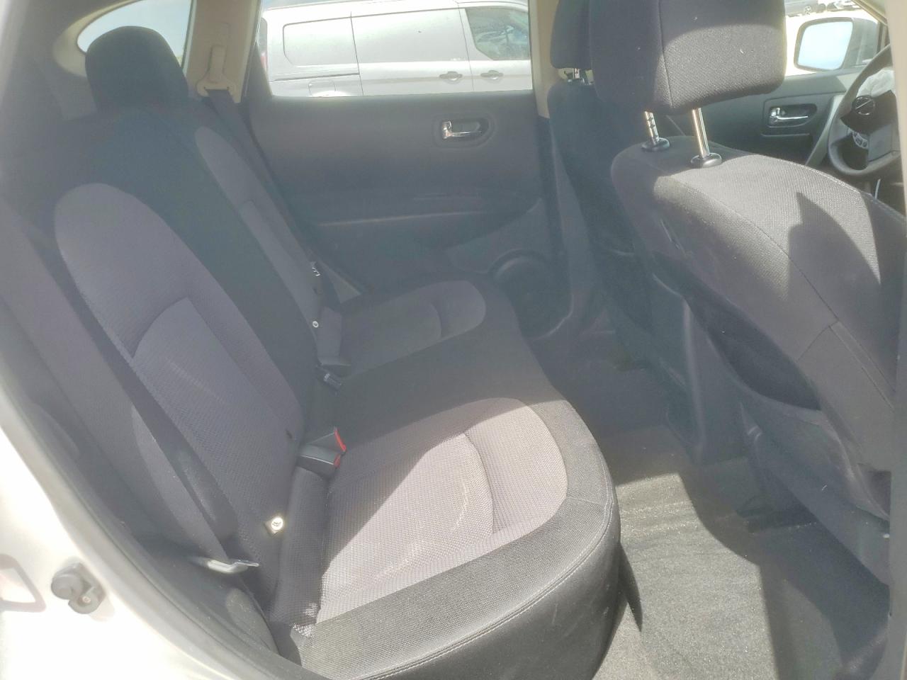 2011 NISSAN ROGUE S photo 31