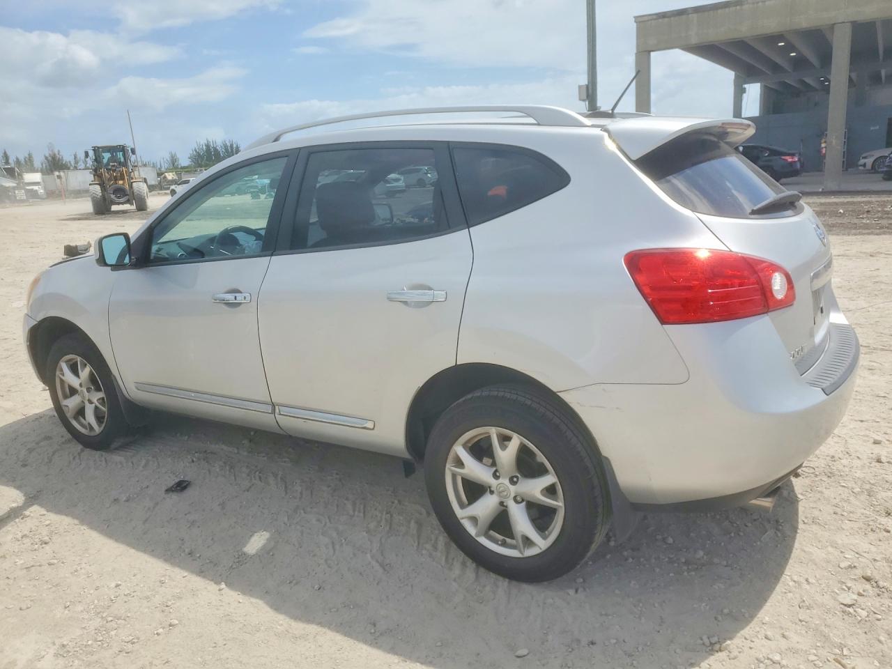2011 NISSAN ROGUE S photo 4
