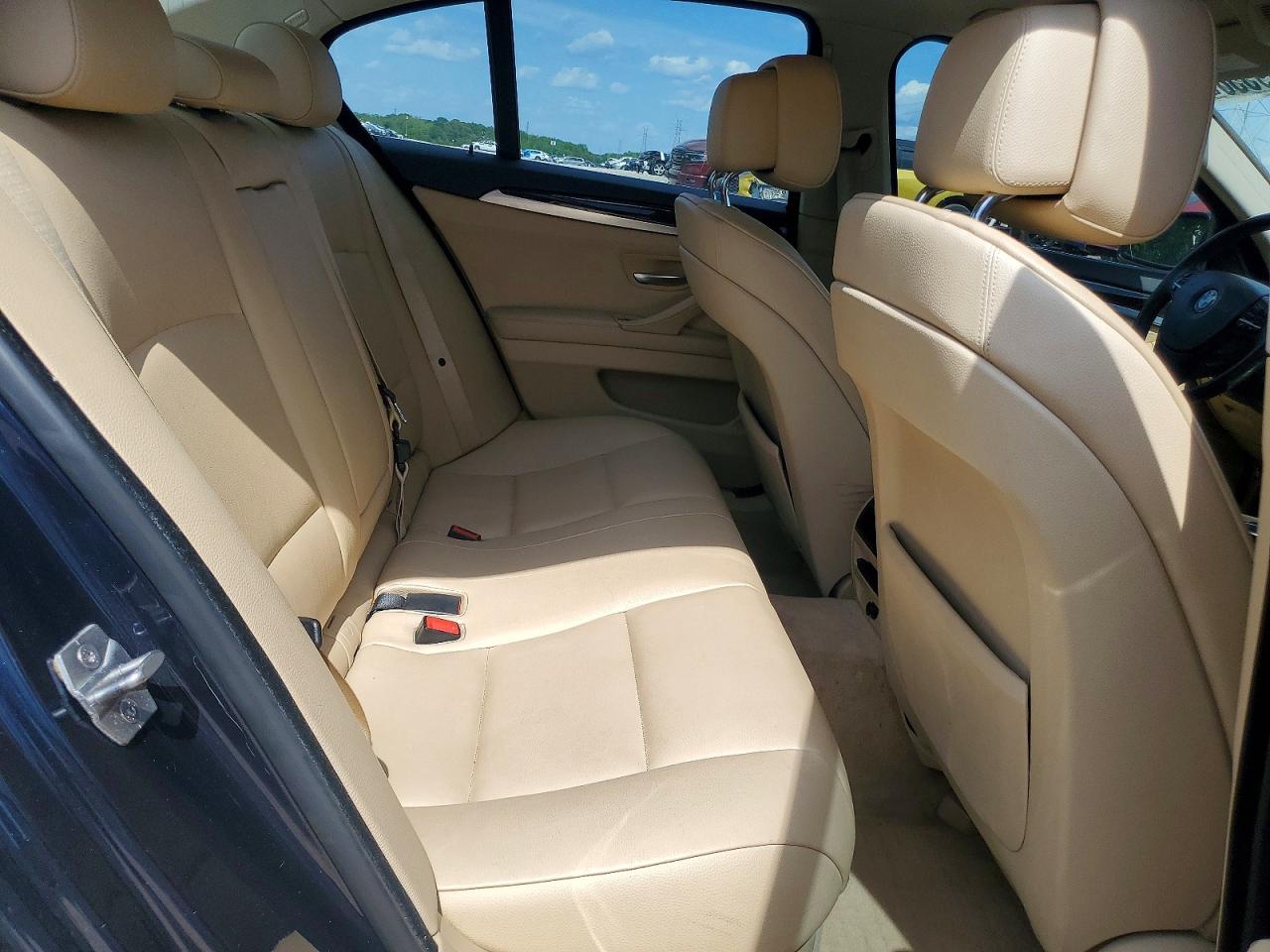 2013 BMW 535 XI photo 28