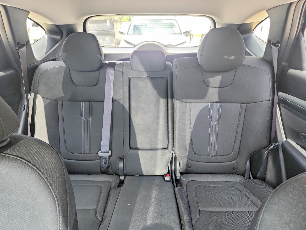 2025 HYUNDAI TUCSON SEL photo 19