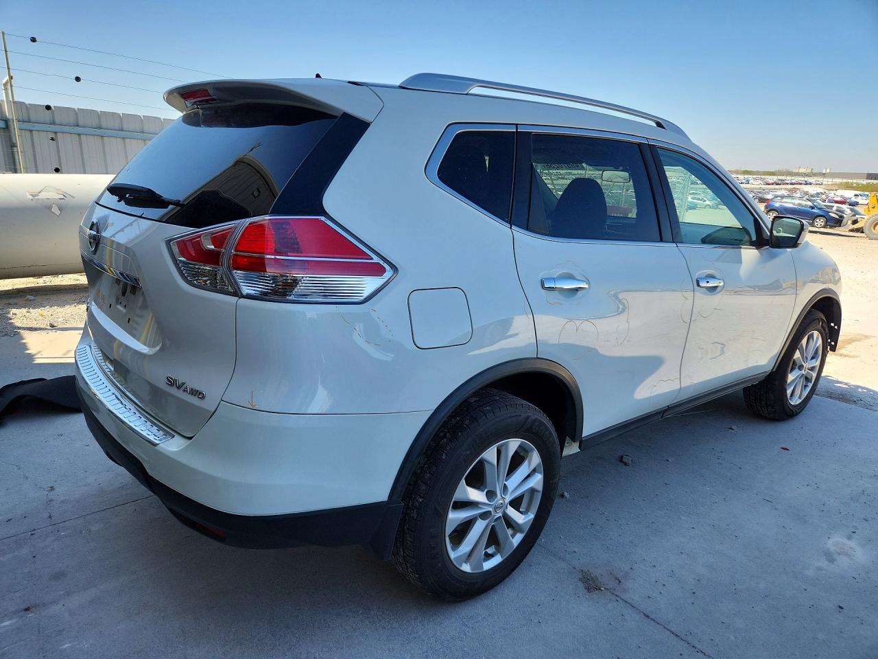 2016 NISSAN ROGUE SV photo 5
