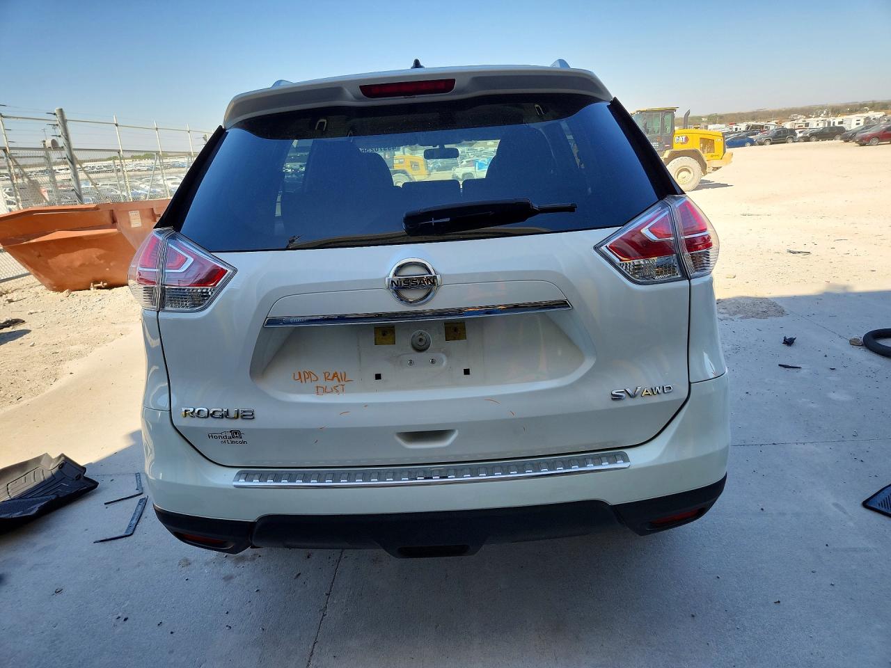 2016 NISSAN ROGUE SV photo 11