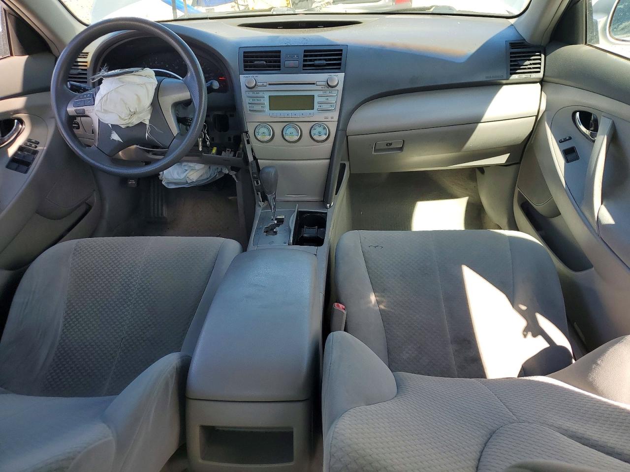 2008 TOYOTA CAMRY LE photo 8
