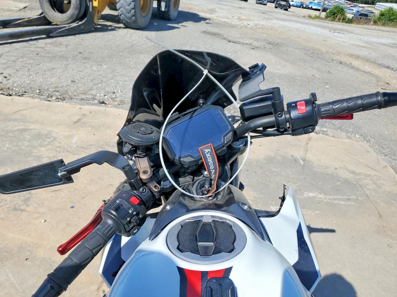 2022 KAWASAKI ER650 K photo 13