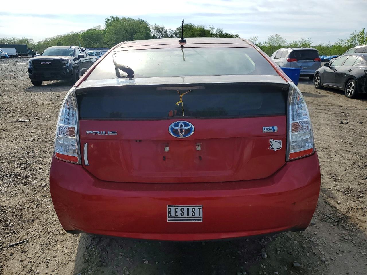 2011 TOYOTA PRIUS THREE photo 6