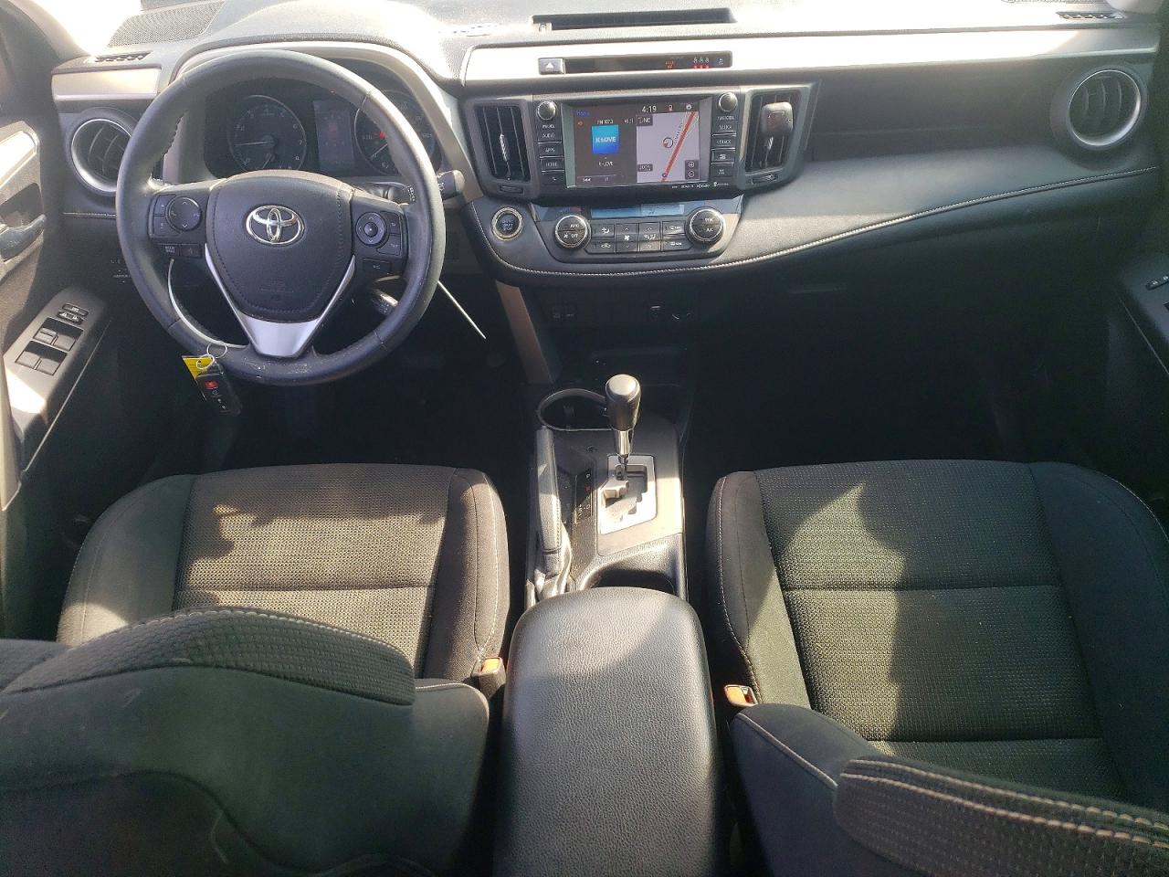 2018 TOYOTA RAV4 XLE photo 8