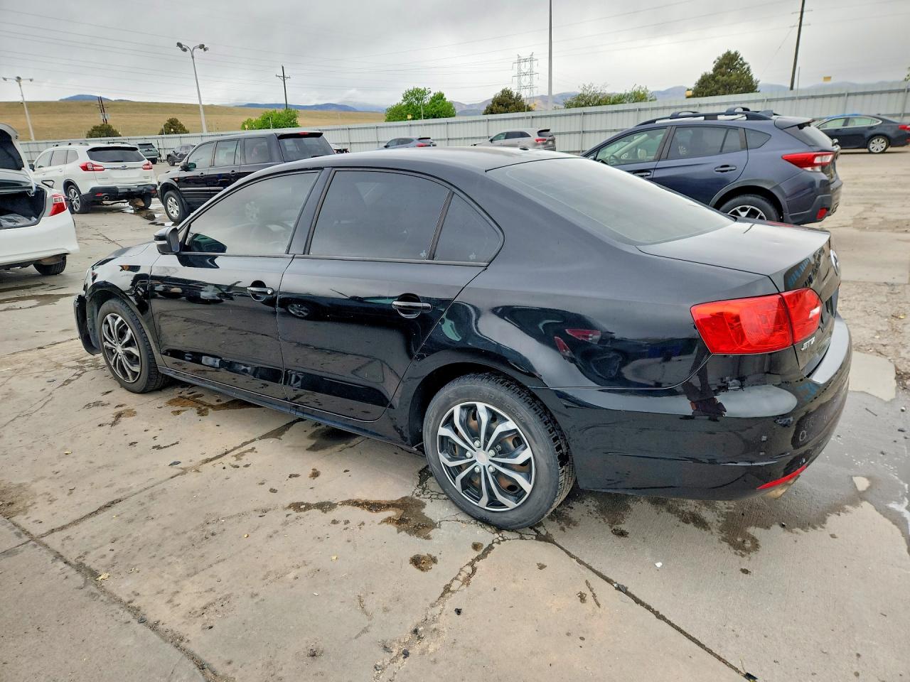 2012 VOLKSWAGEN JETTA SE photo 2