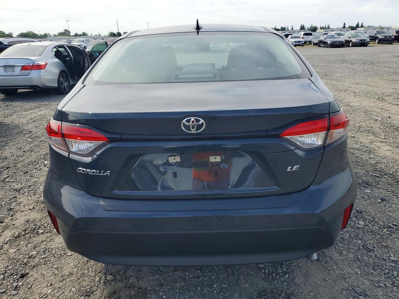 2025 TOYOTA COROLLA LE photo 11