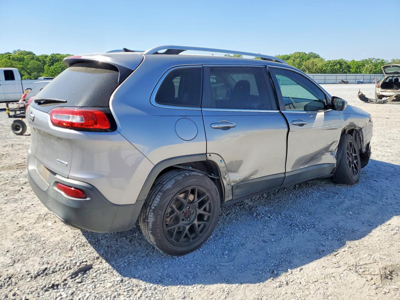 2016 JEEP CHEROKEE LATITUDE photo 5