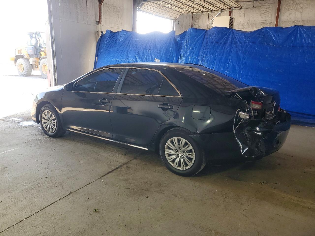2012 TOYOTA CAMRY LE photo 3