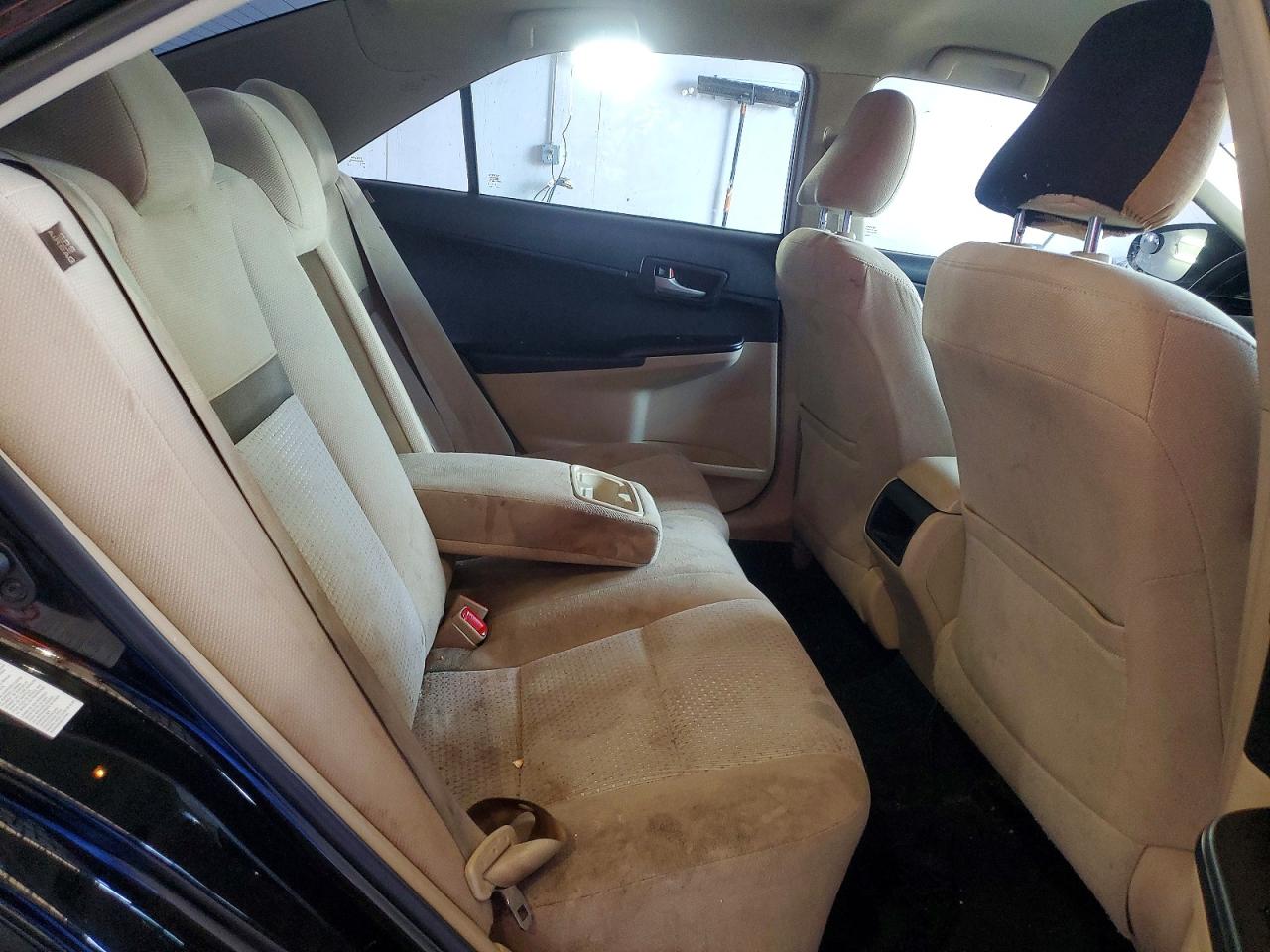 2012 TOYOTA CAMRY LE photo 19