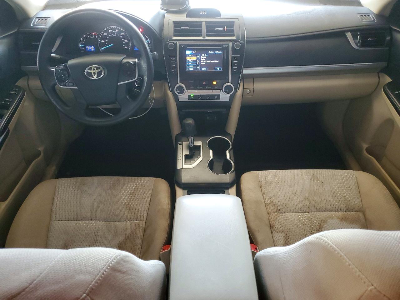 2012 TOYOTA CAMRY LE photo 15