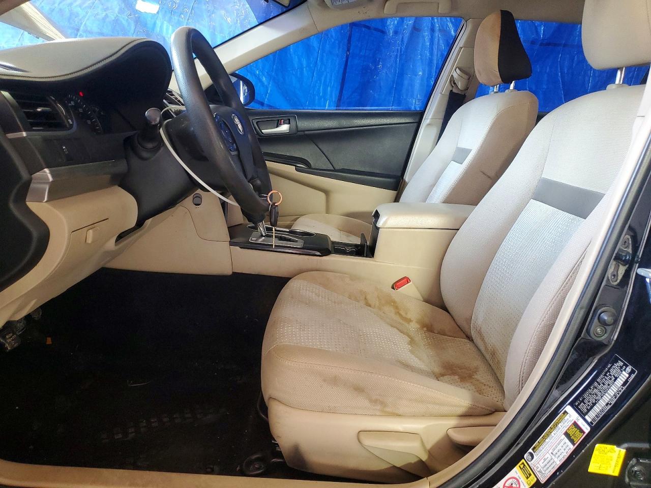 2012 TOYOTA CAMRY LE photo 13