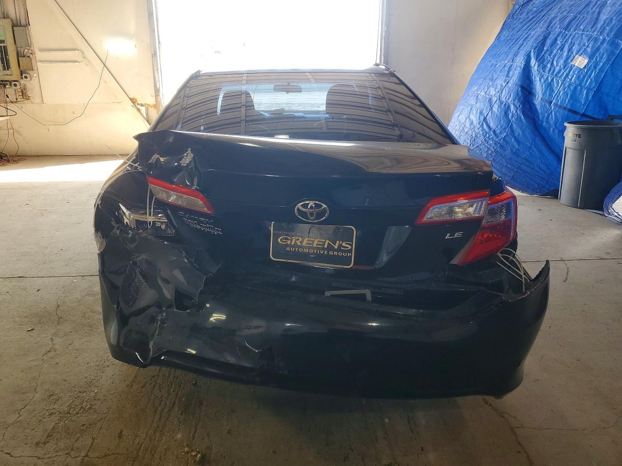 2012 TOYOTA CAMRY LE photo 11