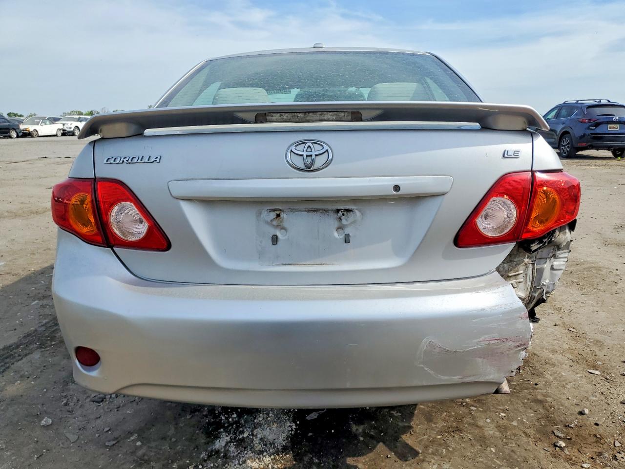 2009 TOYOTA COROLLA LE photo 11