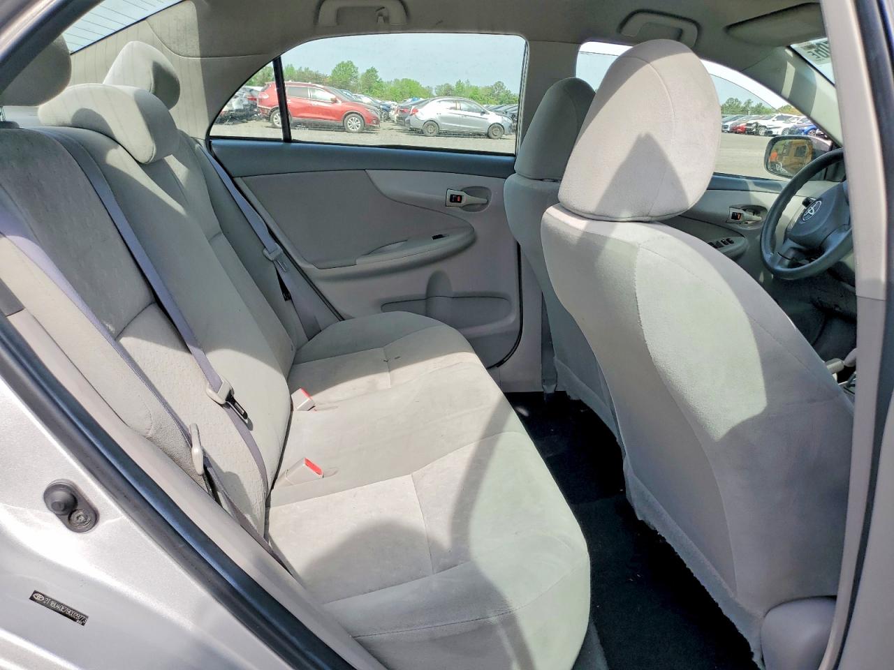 2009 TOYOTA COROLLA LE photo 19