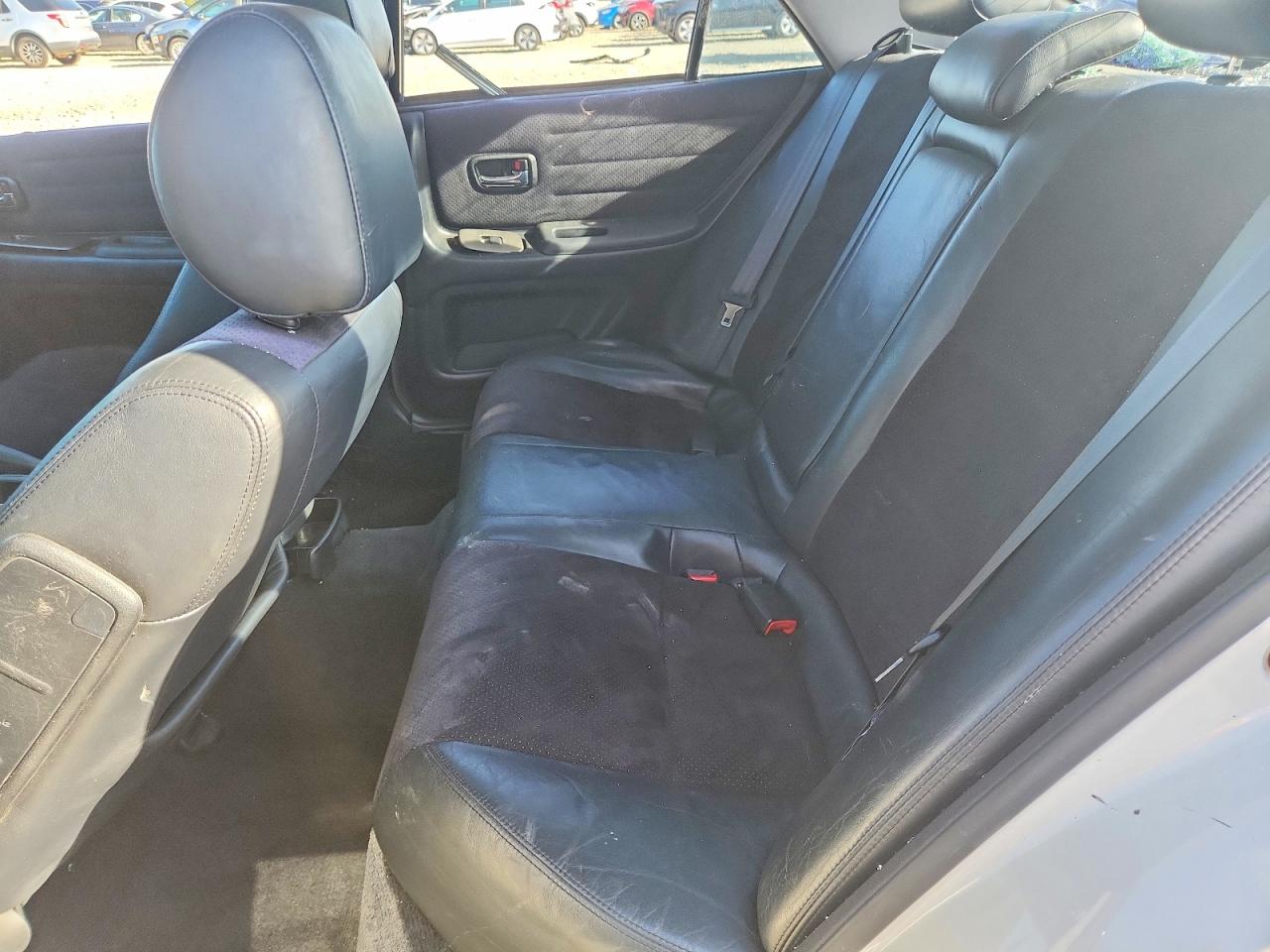 2001 LEXUS IS 300 photo 19