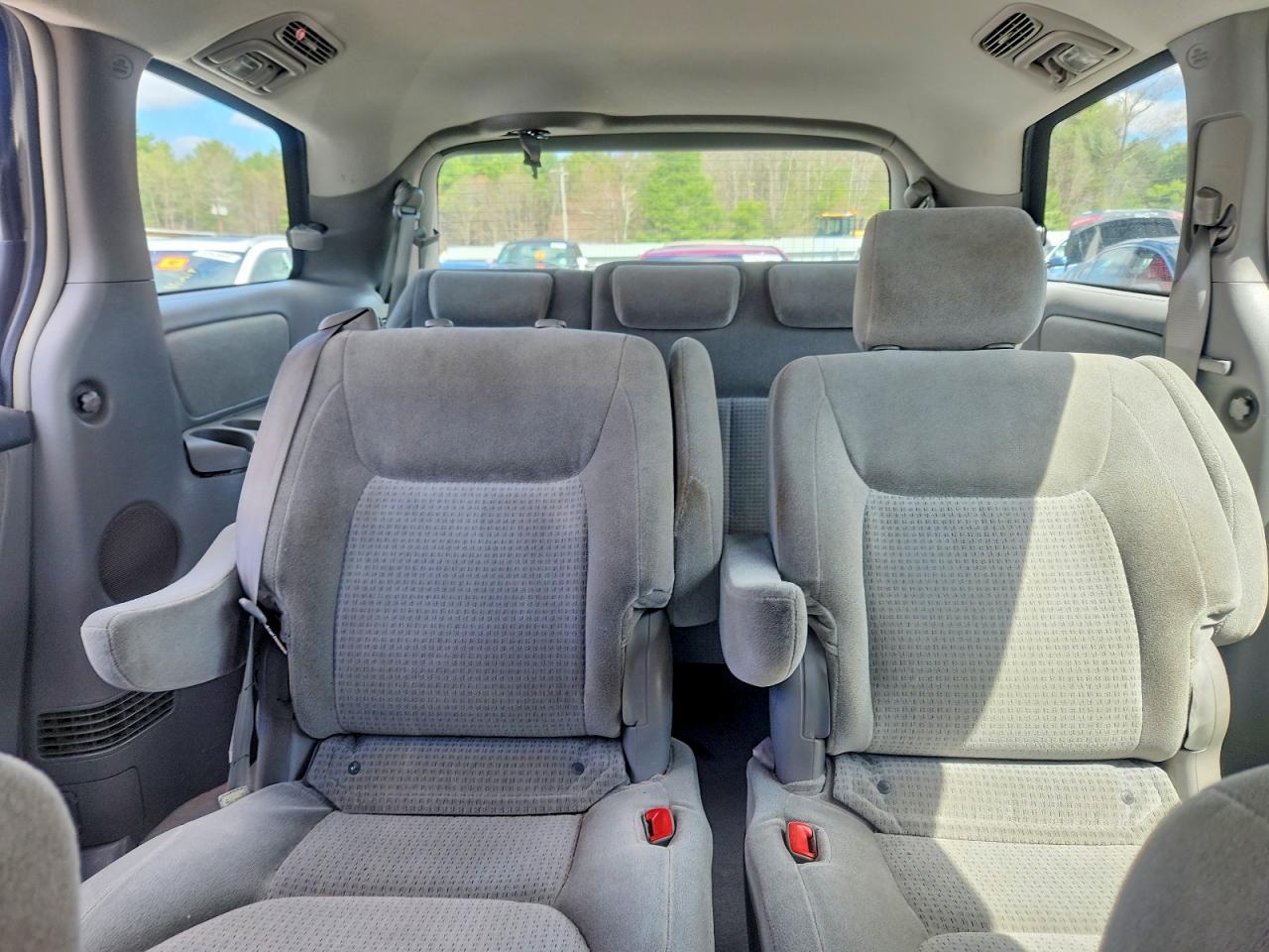 2007 TOYOTA SIENNA CE 7-PASSENGER photo 19